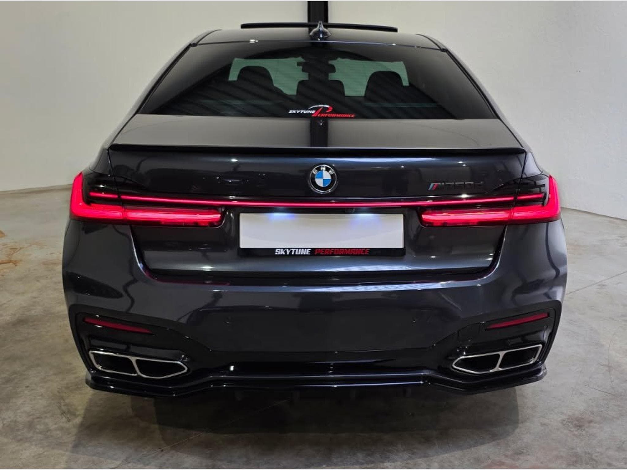 BMW 750 M750d (2017) - Photo 6