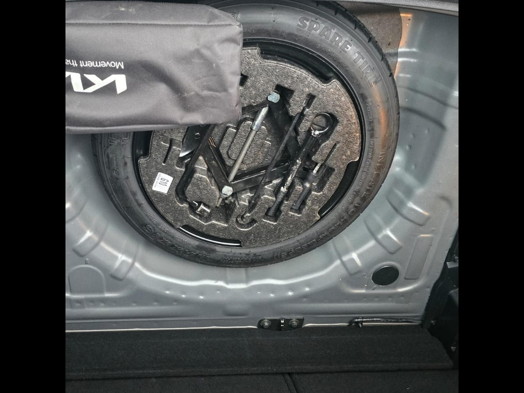 Kia Ceed GT Line (2023) - Photo 10