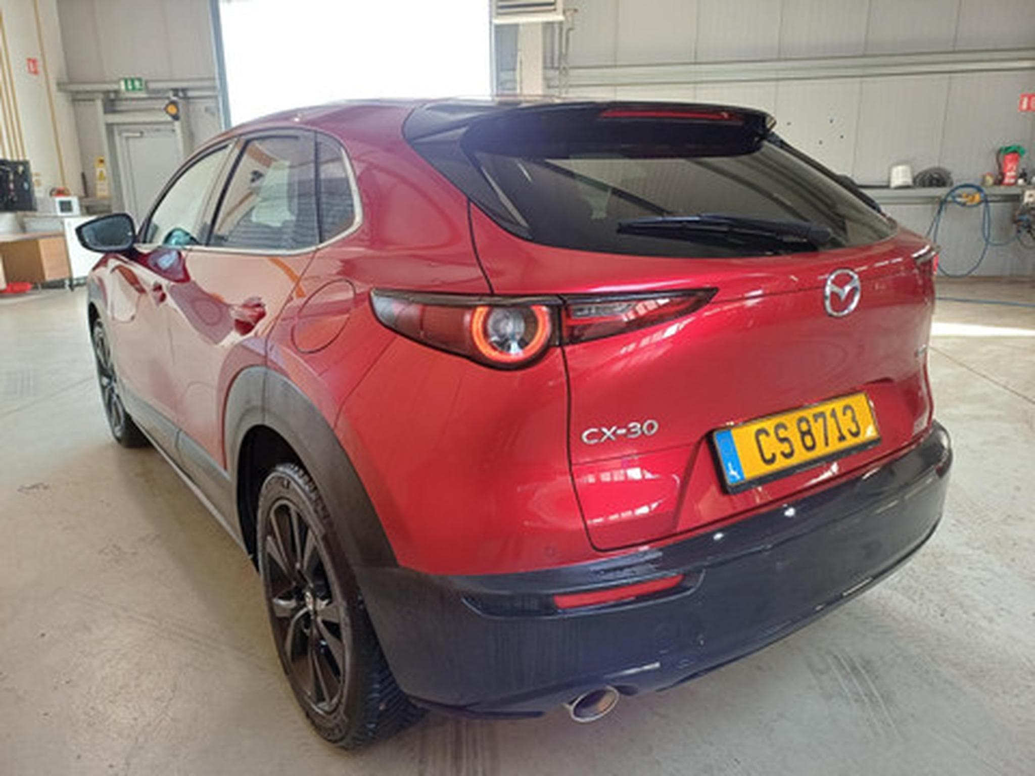 Mazda CX-30 MY2024 2.0L e-Skyactiv X 186 hp 6AT Exclusive Line (2024) - Photo 4