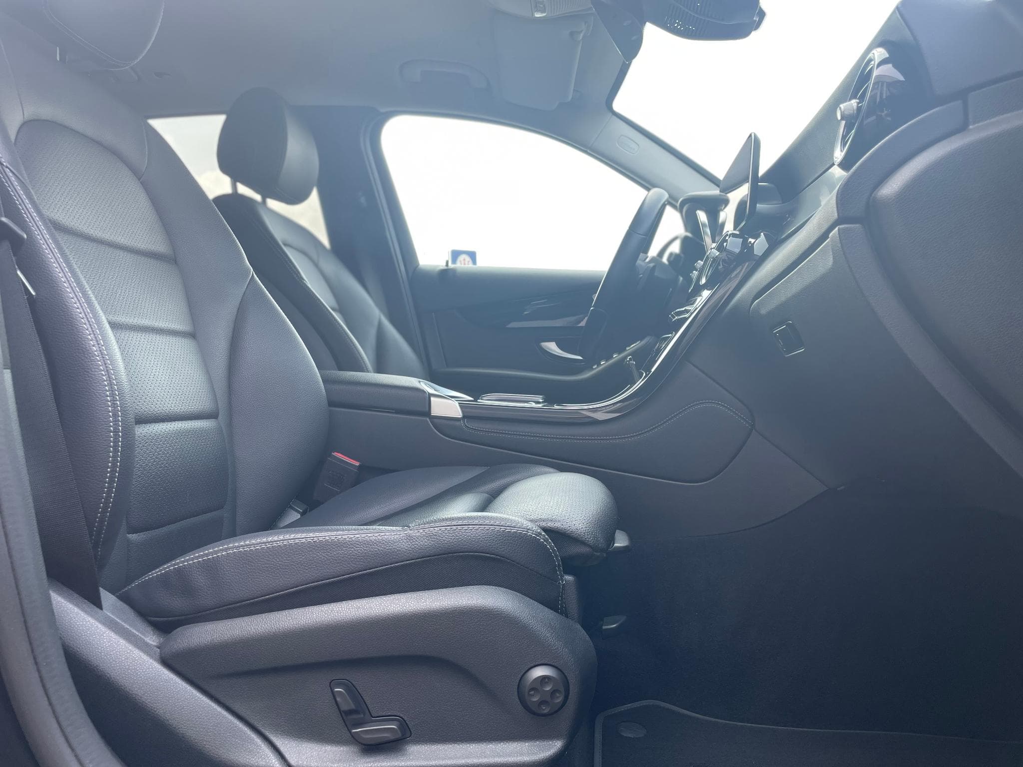 Mercedes GLC 300 de 4Matic 9G-TRONIC (2020) - Photo 4