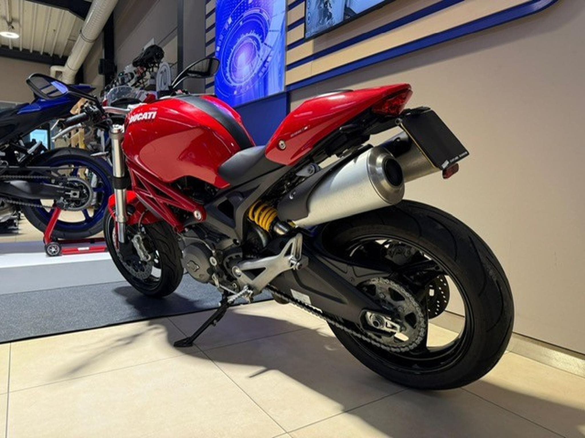 Ducati Monster 696 (2014) - Photo 2
