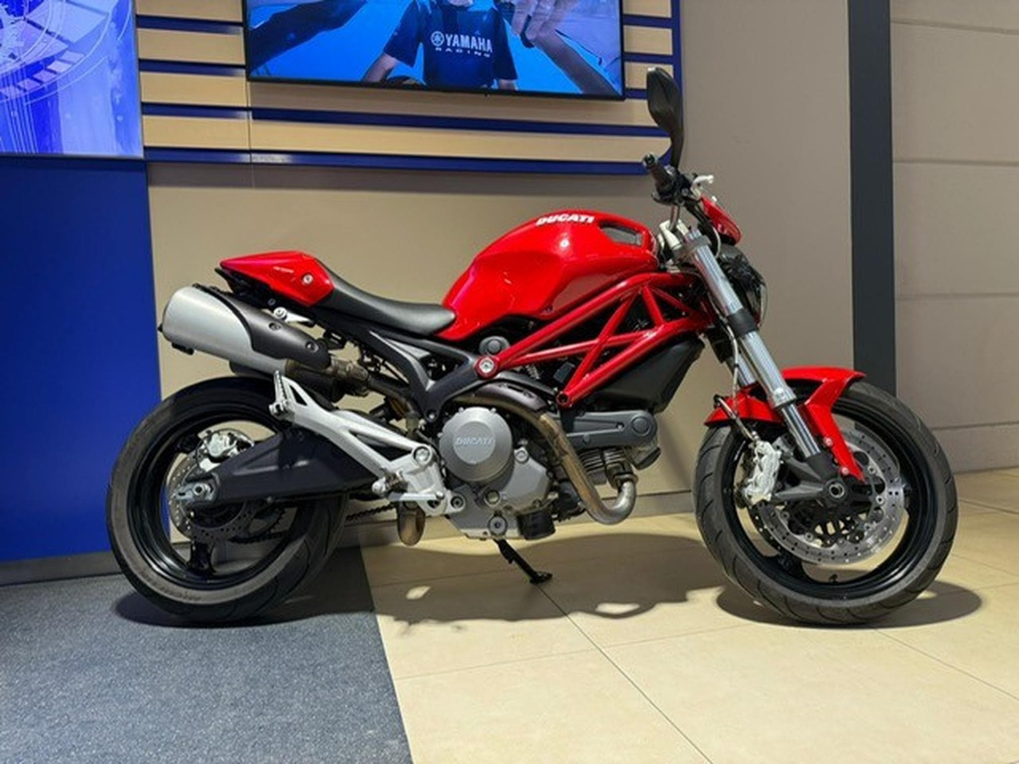 Ducati Monster 696 (2014) - Photo 5