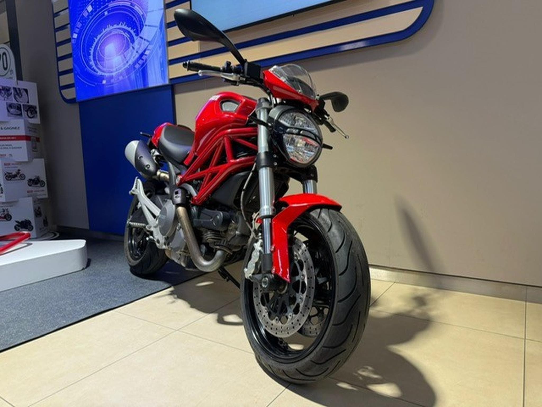 Ducati Monster 696 (2014) - Photo 8