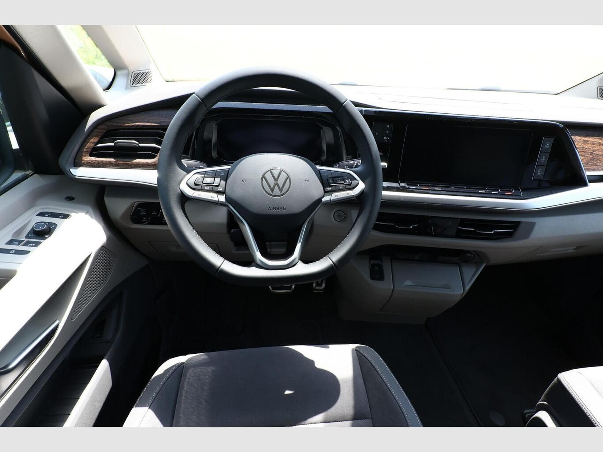 VW T7 Style AHK Matrix (2025) - Photo 7