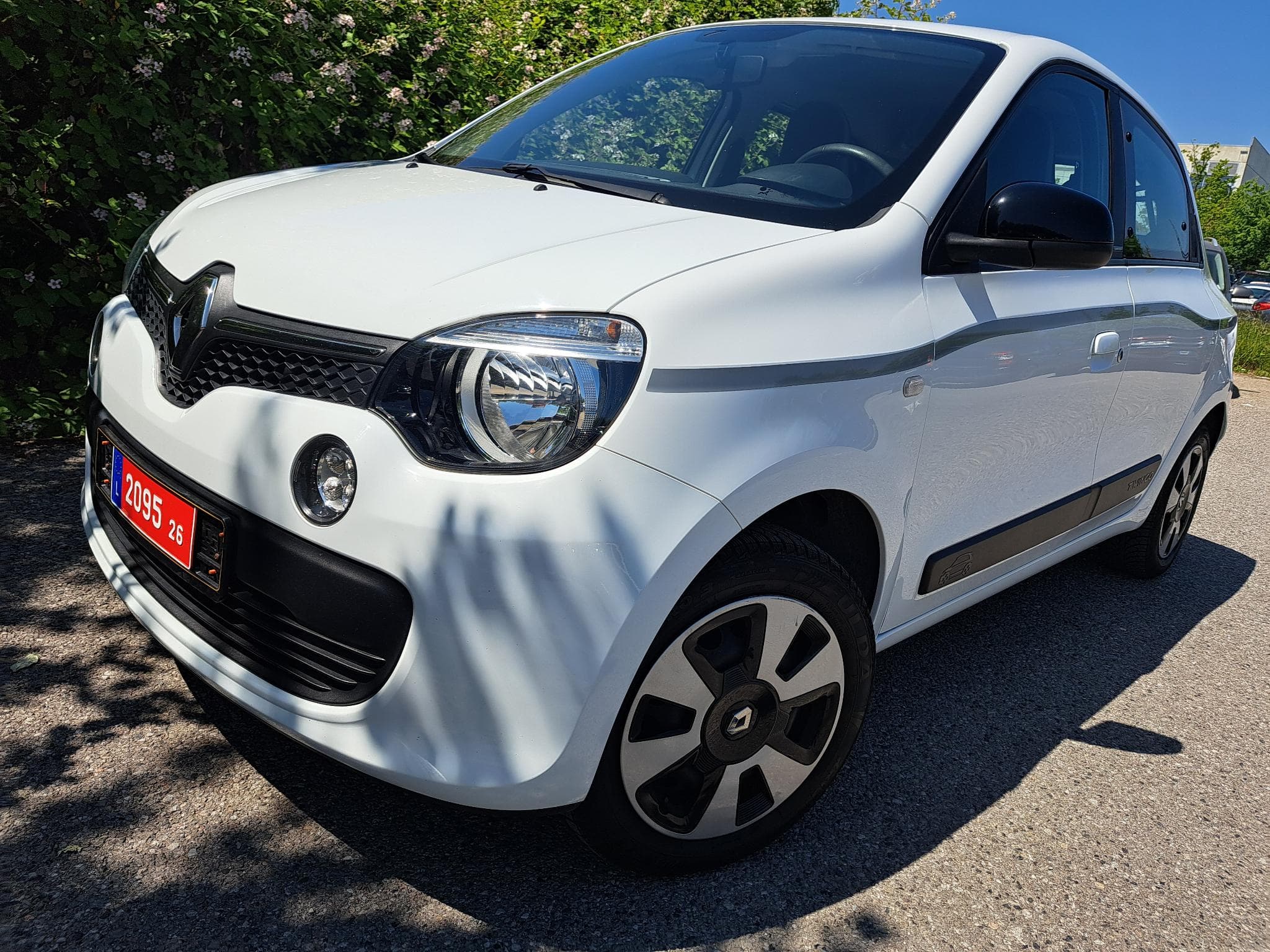 Renault Twingo 1.0 TCE 70CV LIMITED (2018) - Photo 1