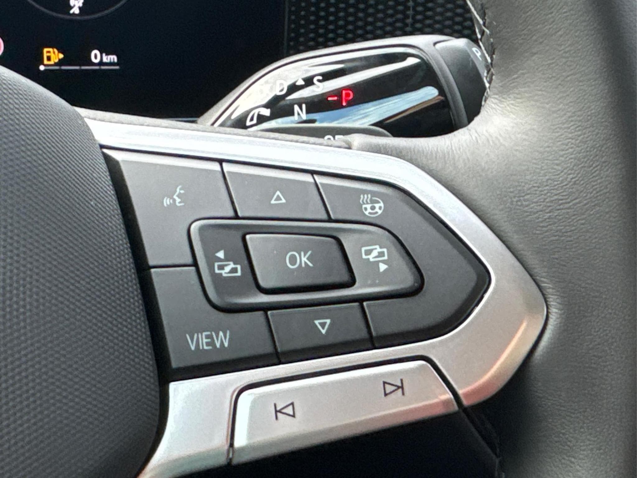VW Passat Variant Business (2025) - Photo 11