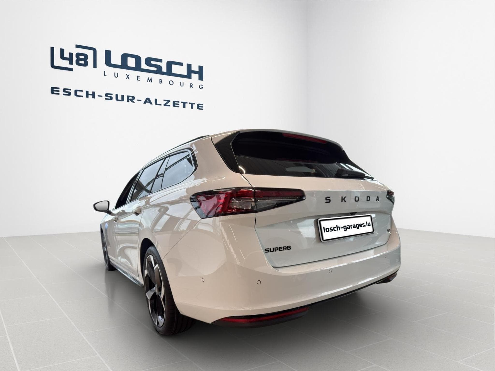 Skoda Superb Sportline (2025) - Photo 5