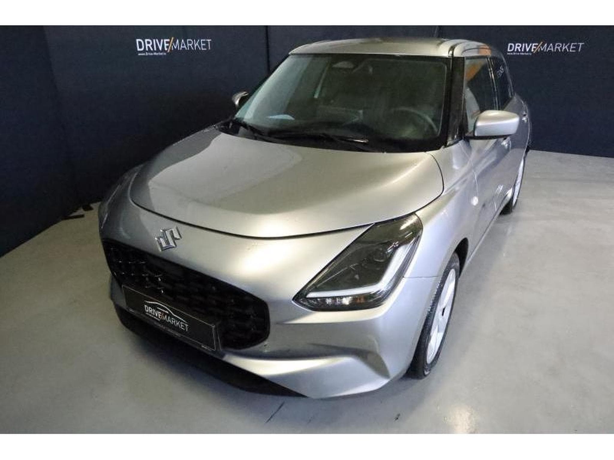 Suzuki Swift GL+ (2025) - Photo 14