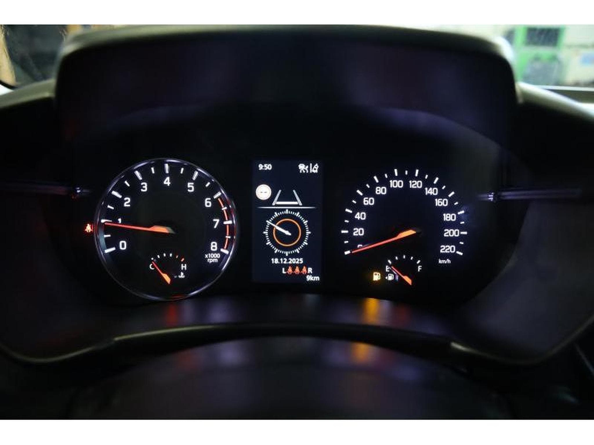 Suzuki Swift GL+ (2025) - Photo 5