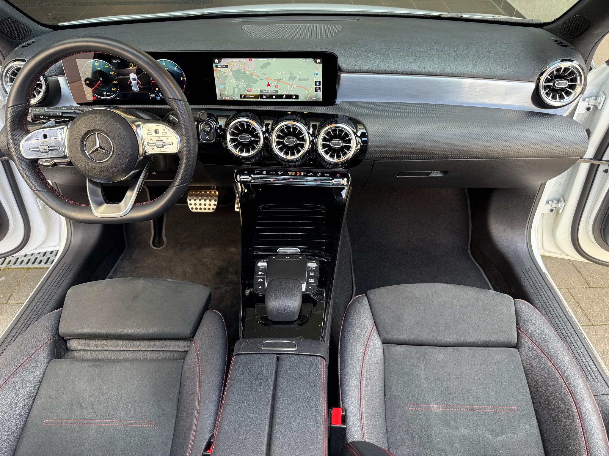 Mercedes A 200 AMG-LINE 2.0 DIESEL 8G-DCT 150 PS FAP (2021) - Photo 8