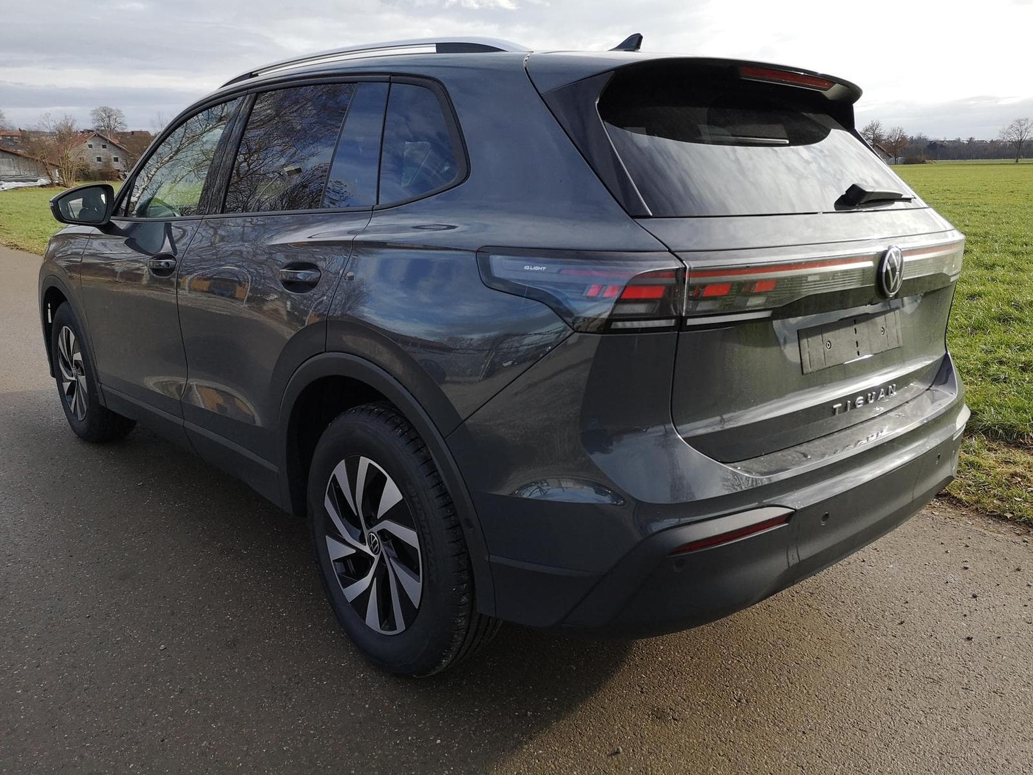 VW Tiguan 2.0 TDI 110 kW Life (2025) - Photo 2