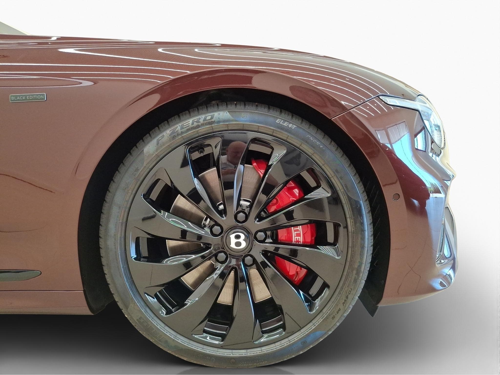 Bentley Continental GT Black Edition (2025) - Photo 6