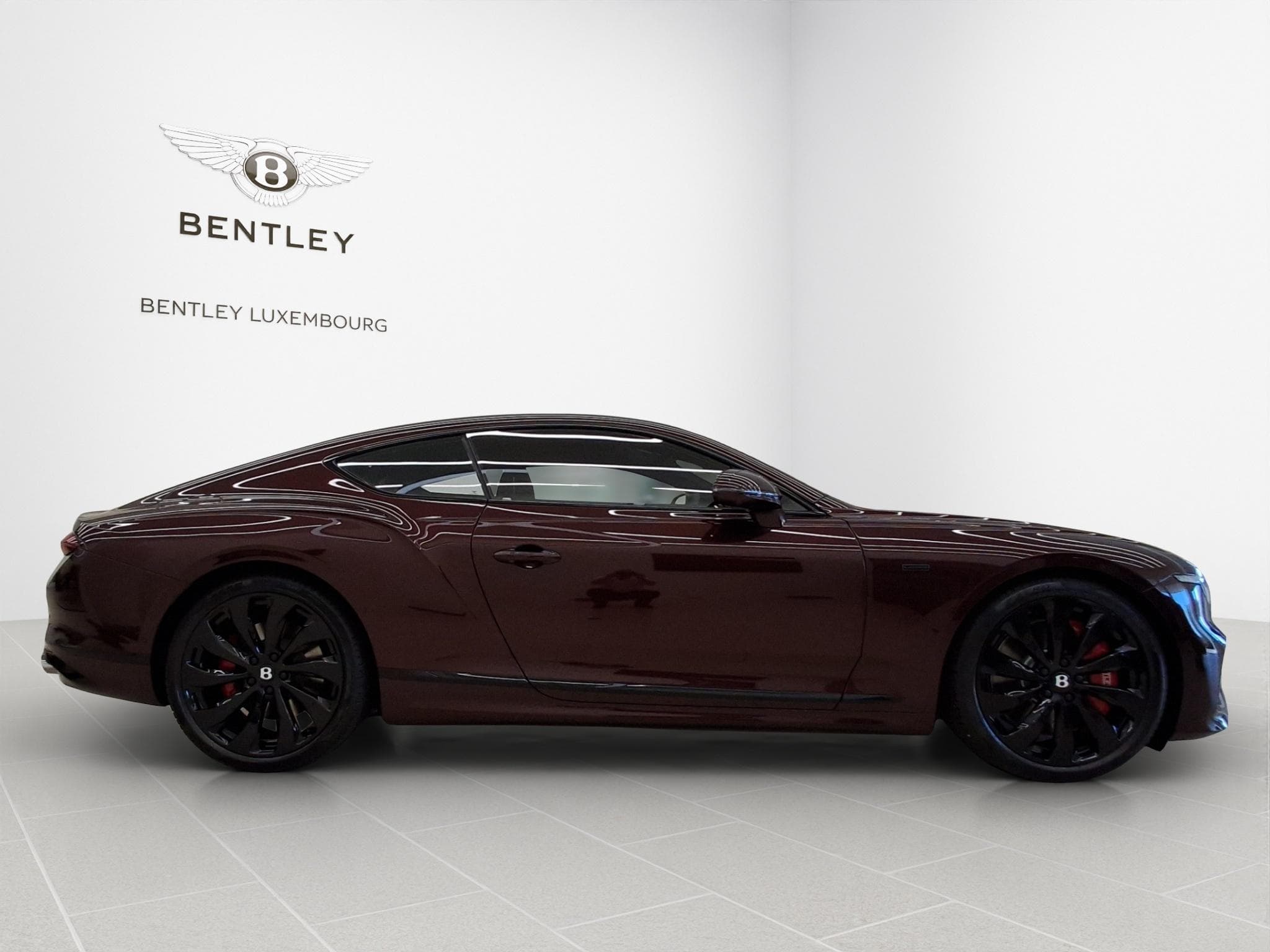 Bentley Continental GT Black Edition (2025) - Photo 5