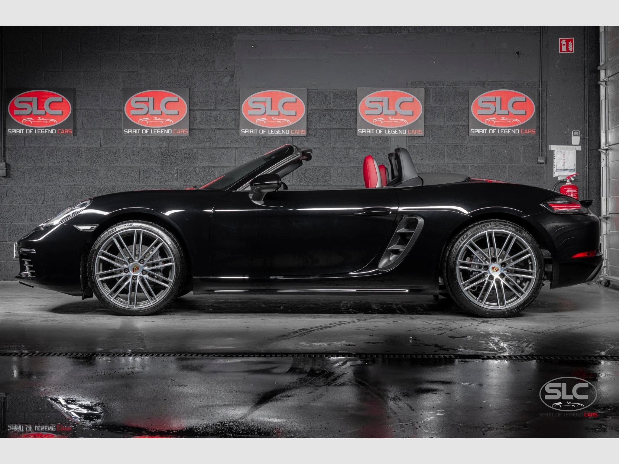 Porsche Boxster 718 Manual/20" Turbo/PDLS New Condition (2024) - Photo 5