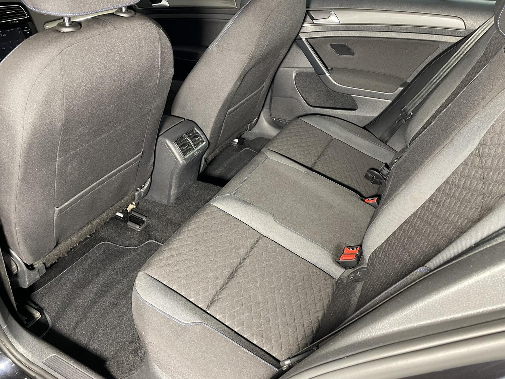 VW Golf VII SW 1.6 TDI 115 DSG7 JOIN GPS 5P (2019) - Photo 8