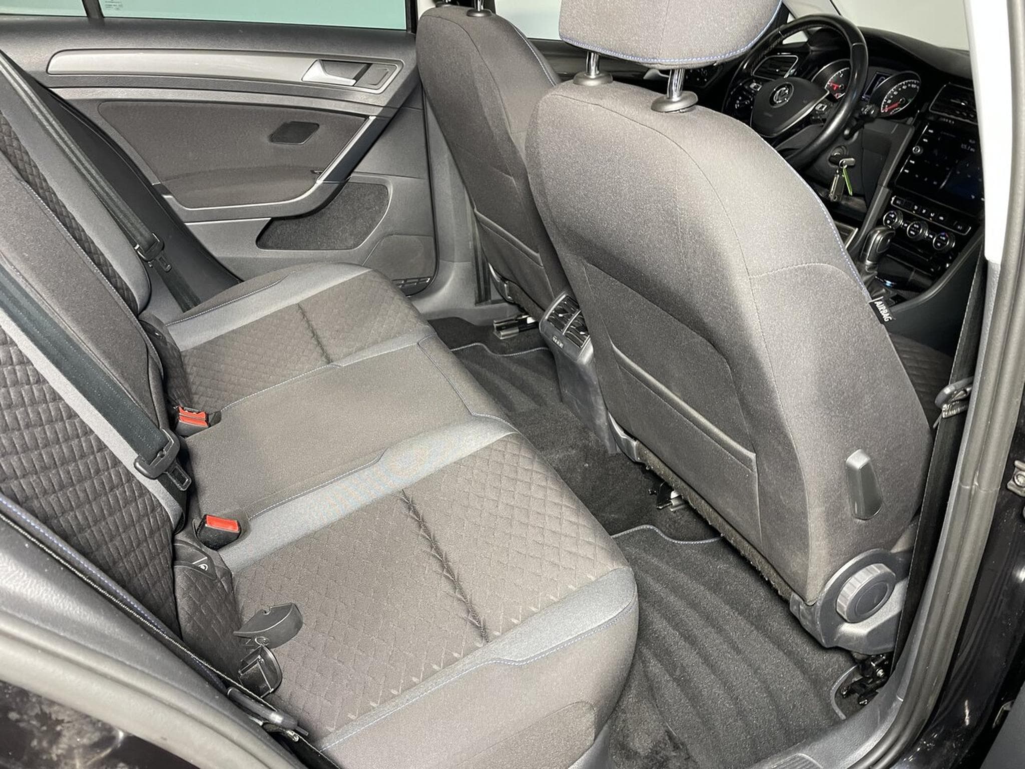 VW Golf VII SW 1.6 TDI 115 DSG7 JOIN GPS 5P (2019) - Photo 9