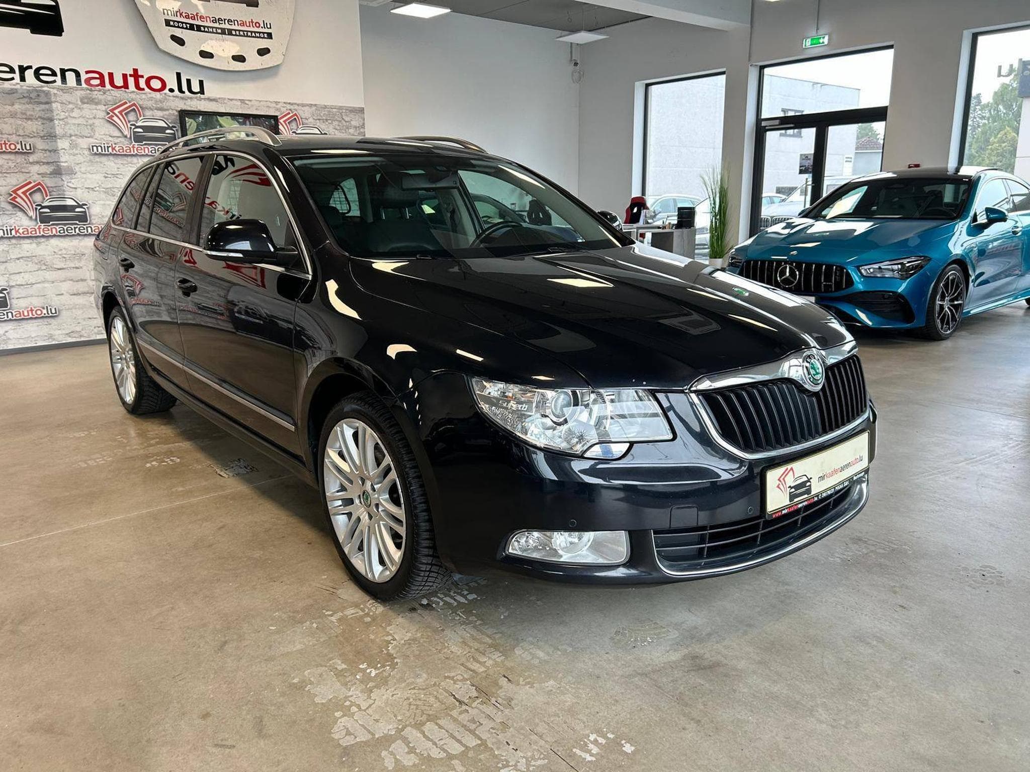Skoda Superb Elegance (2012) - Photo 2