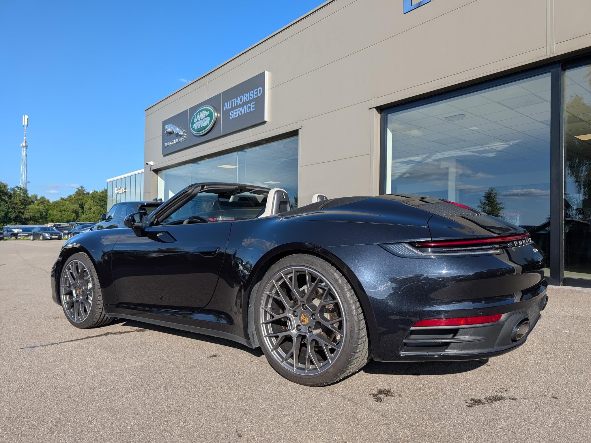 Porsche 911 992 Carrera Cabrio (2020) - Photo 3