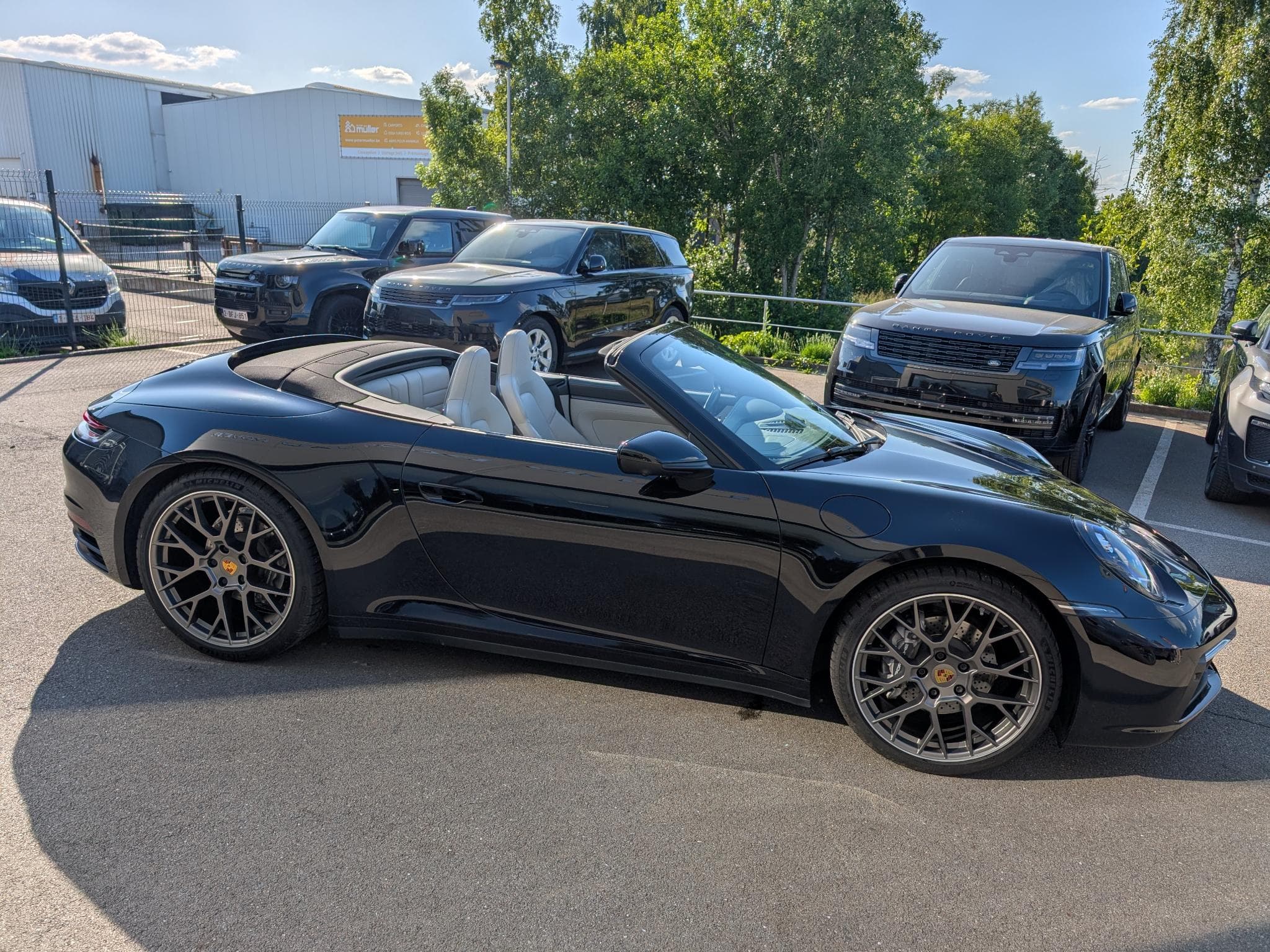 Porsche 911 992 Carrera Cabrio (2020) - Photo 8