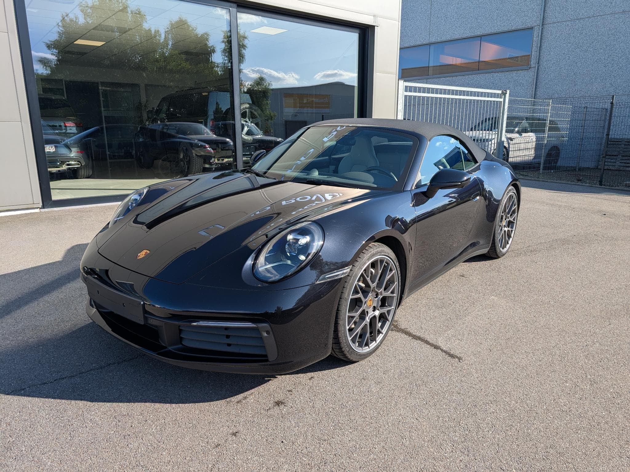 Porsche 911 992 Carrera Cabrio (2020) - Photo 1