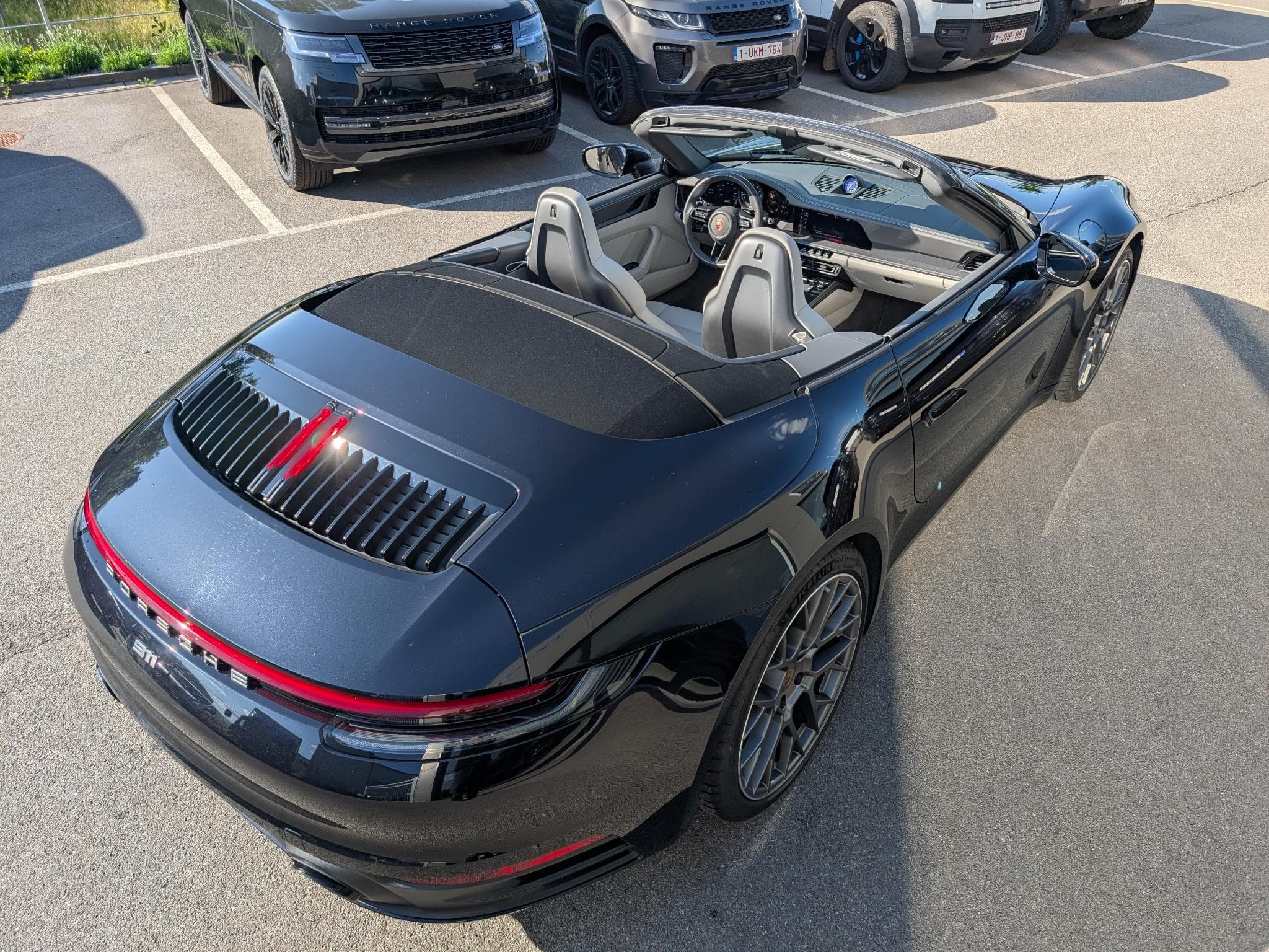 Porsche 911 992 Carrera Cabrio (2020) - Photo 6