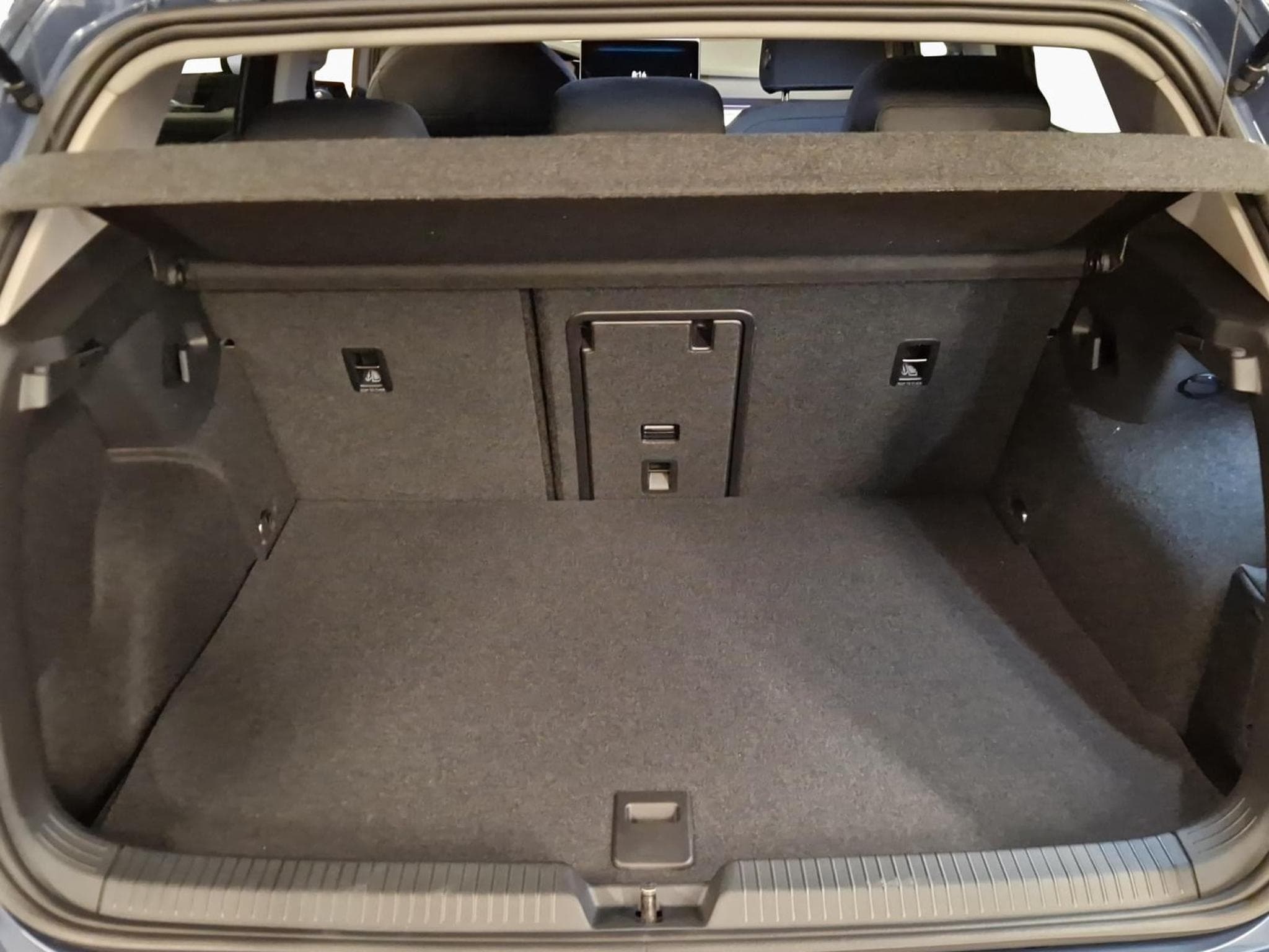 VW Golf LIFE (2025) - Photo 16