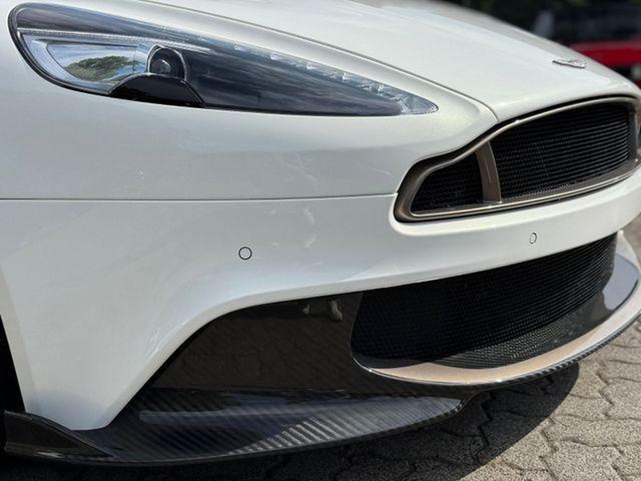 Aston-Martin Vanquish S  Serie limitée "PEARL" (2018) - Photo 2