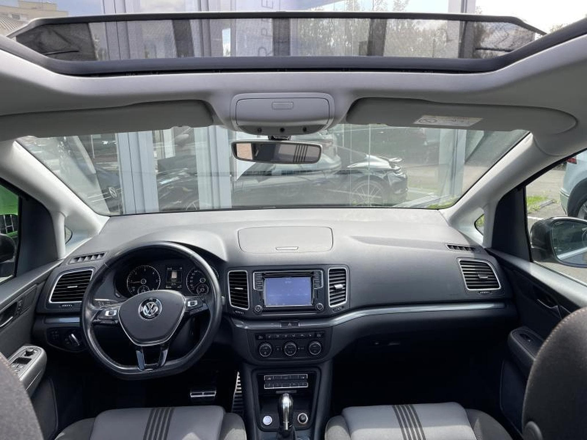 VW Sharan 2.0 Tdi 150 DSG Allstar 7 places (2016) - Photo 12