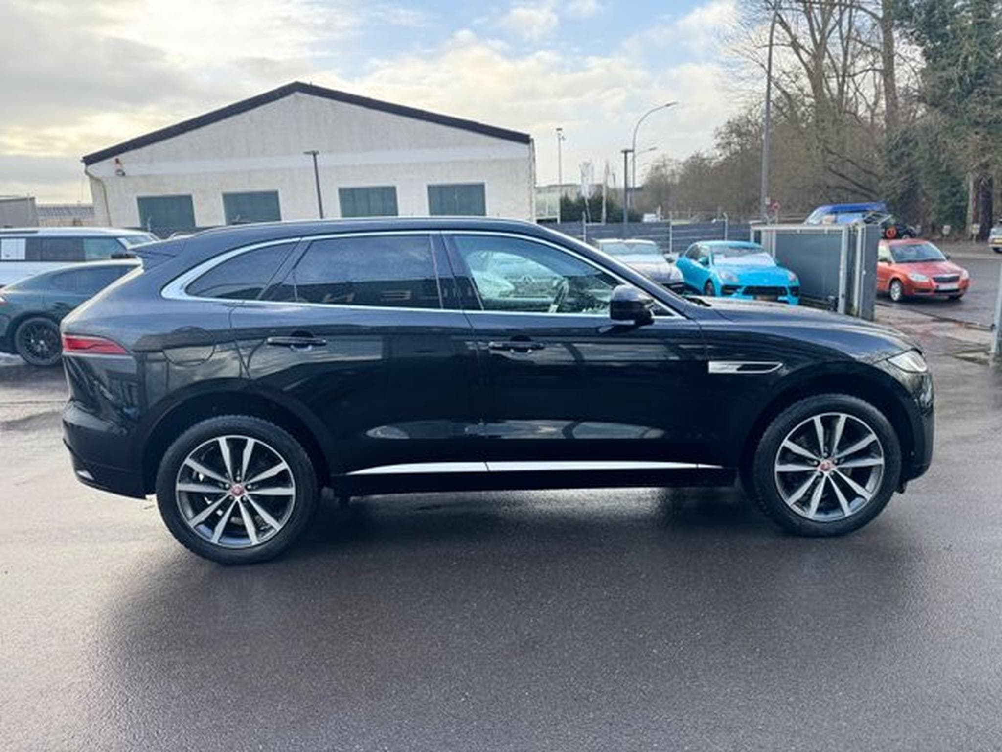 Jaguar F-Pace F-PACE R-DYNAMIC AWD*AUT*1.HD*PANO*LED*EL.AHK* (2023) - Photo 12