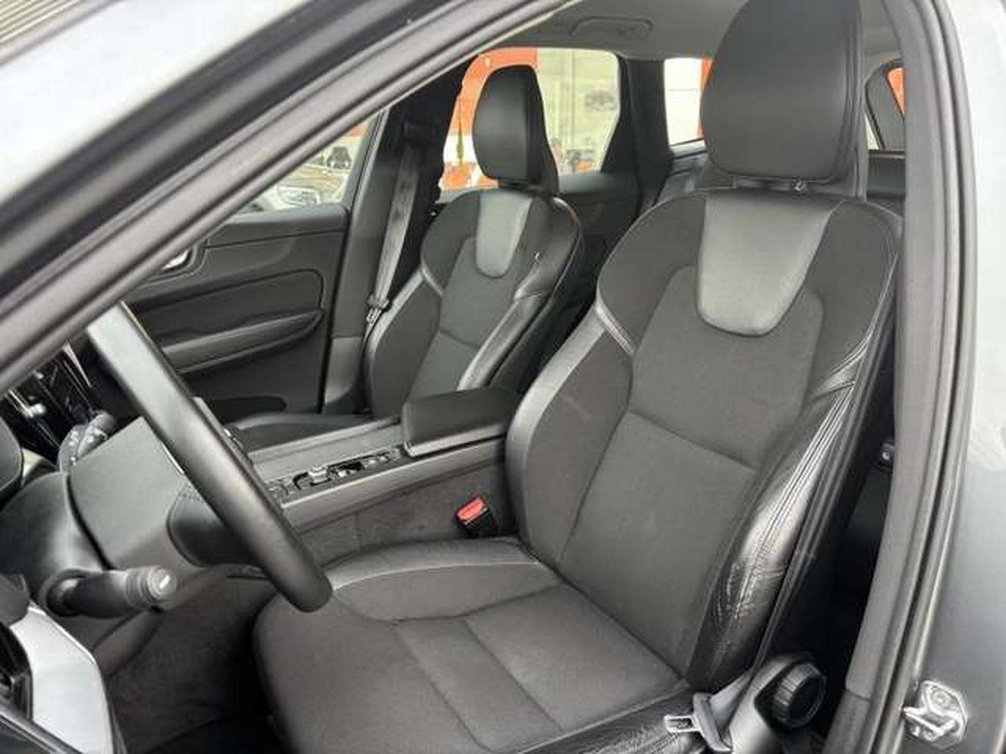 Volvo XC60 Hybrid/Diesel - JUSQU'A 48 MOIS DE GARANTIE (2021) - Photo 10