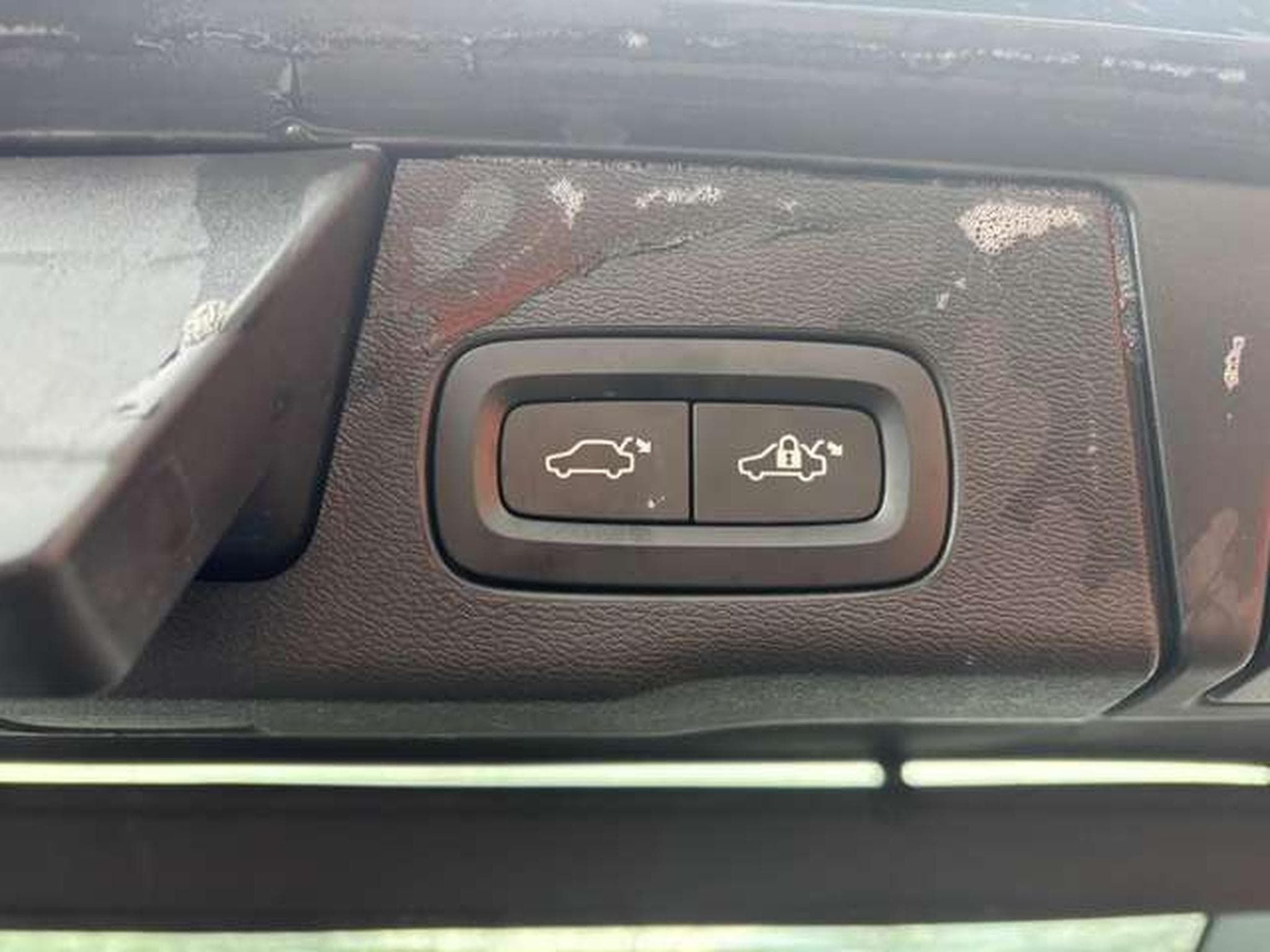 Volvo XC60 Hybrid/Diesel - JUSQU'A 48 MOIS DE GARANTIE (2021) - Photo 18
