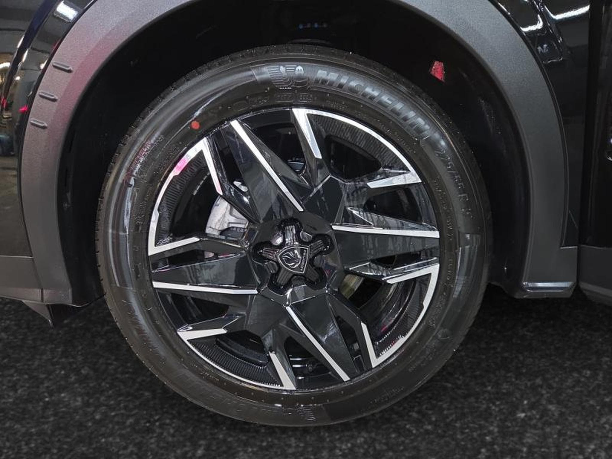 Peugeot 3008 145 e-DCS6 Allure / Hybride (2025) - Photo 9