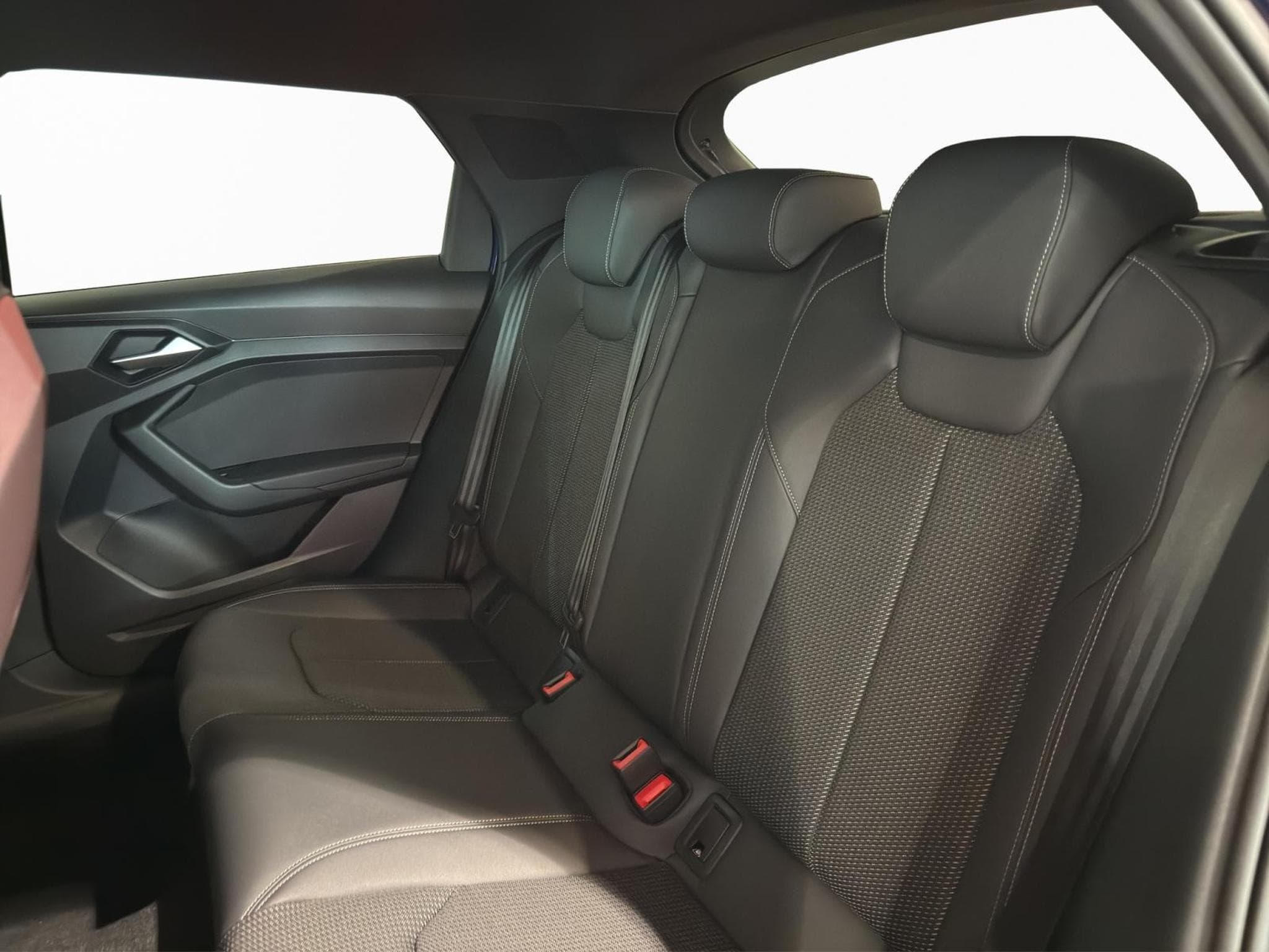 Audi A1 Sportback S line (2025) - Photo 18