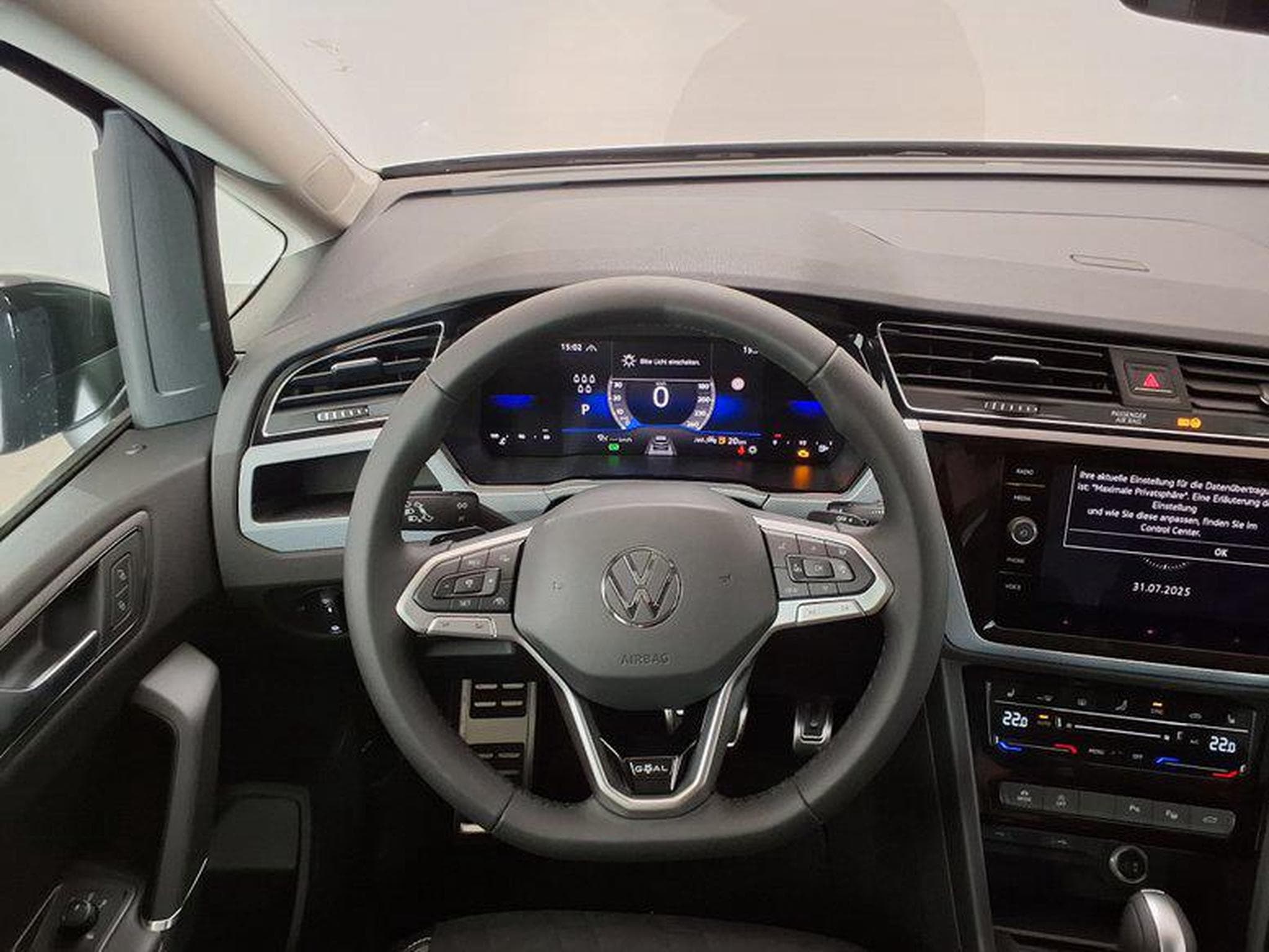 VW Touran Life Plus 1.5 TSI 7-Gang DSG (2025) - Photo 12