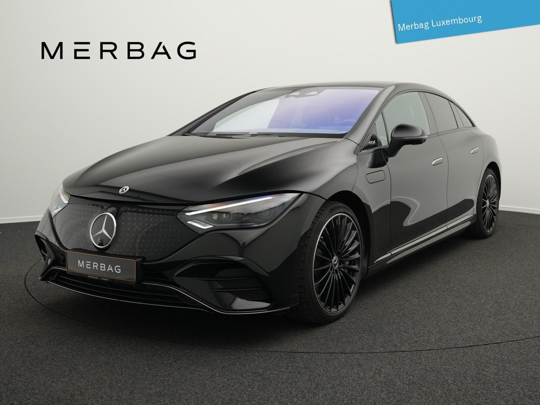 Mercedes EQE 4MATIC AMG-Line (2022) - Photo 1