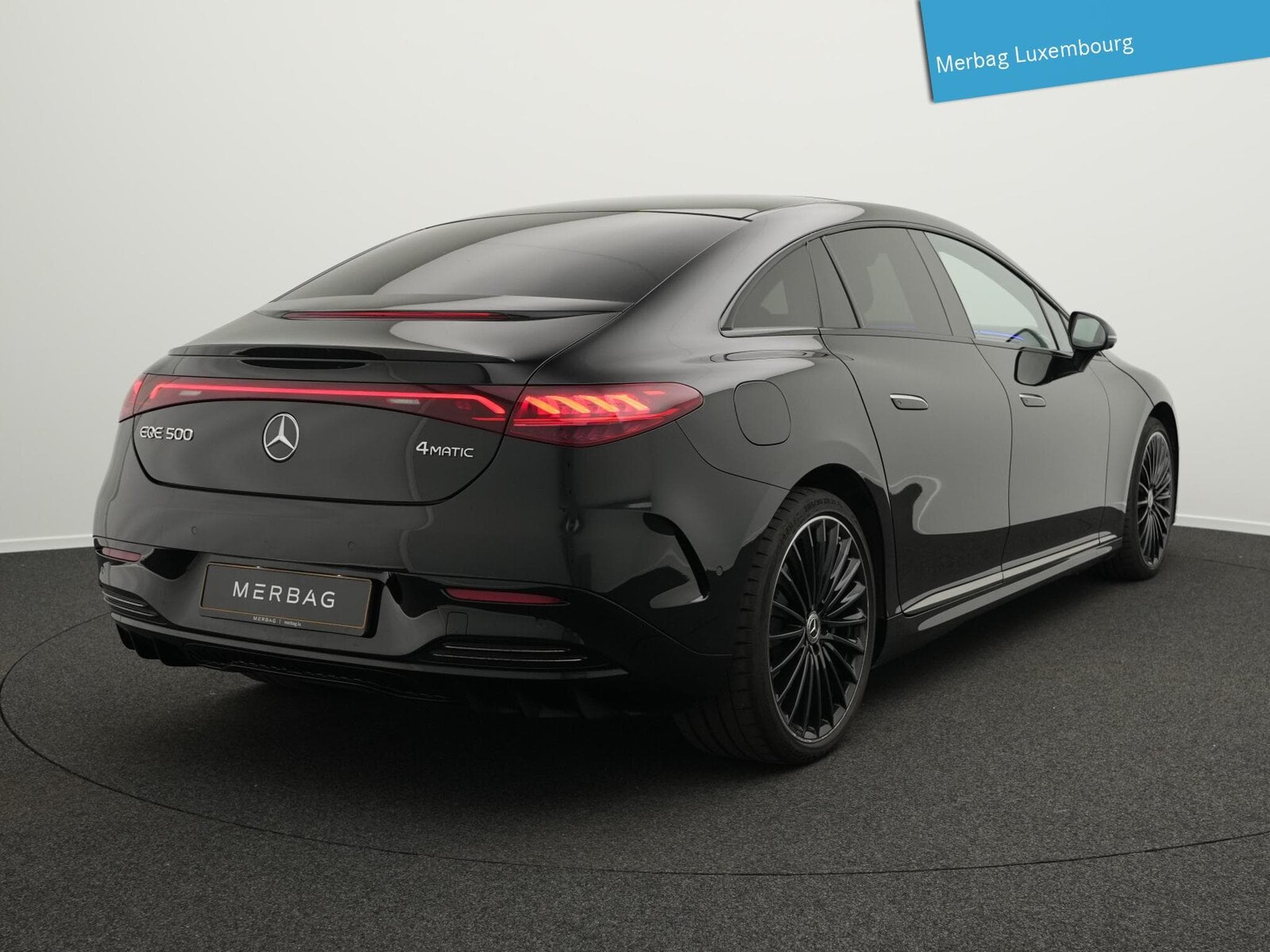 Mercedes EQE 4MATIC AMG-Line (2022) - Photo 3
