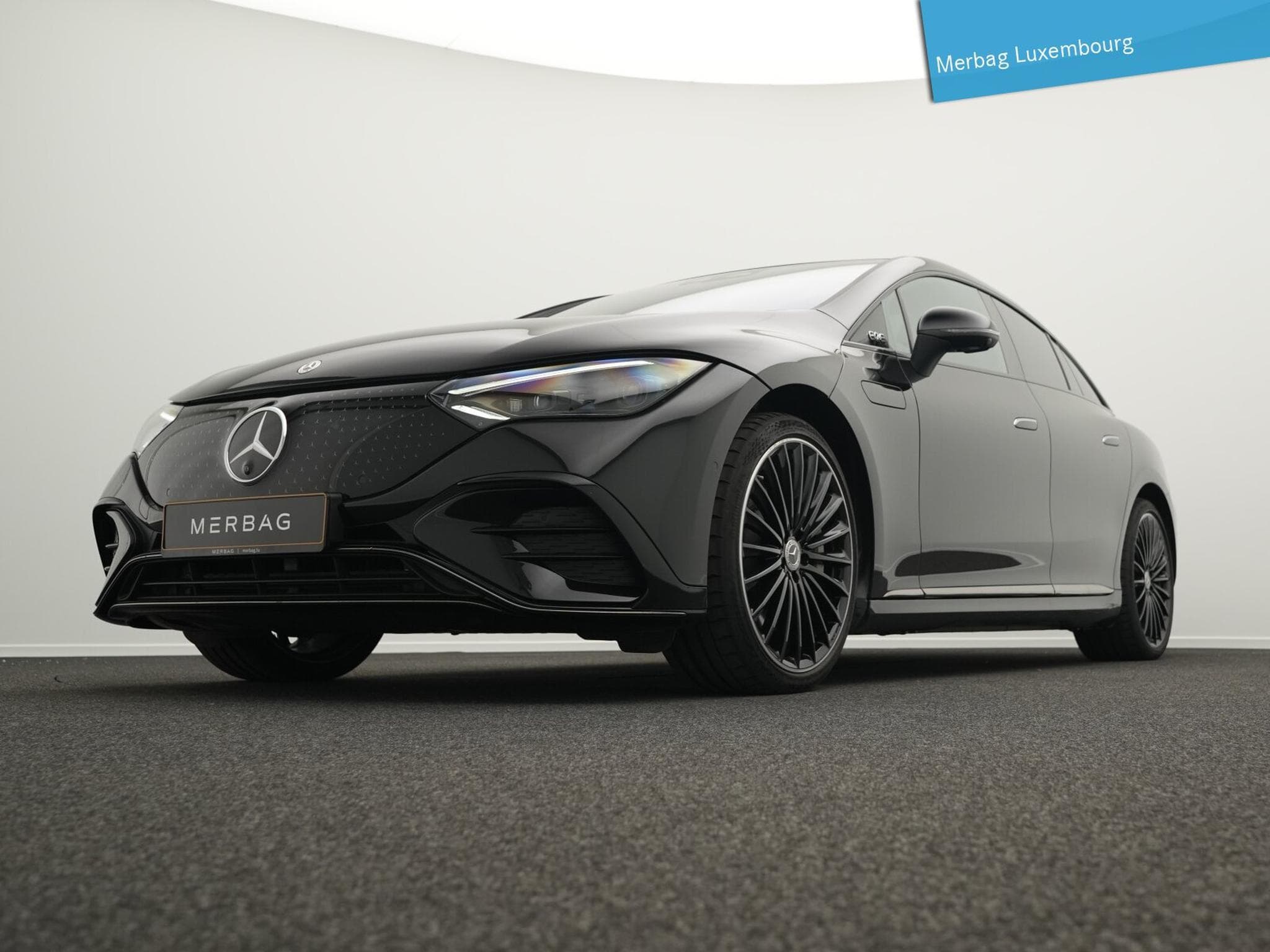 Mercedes EQE 4MATIC AMG-Line (2022) - Photo 8