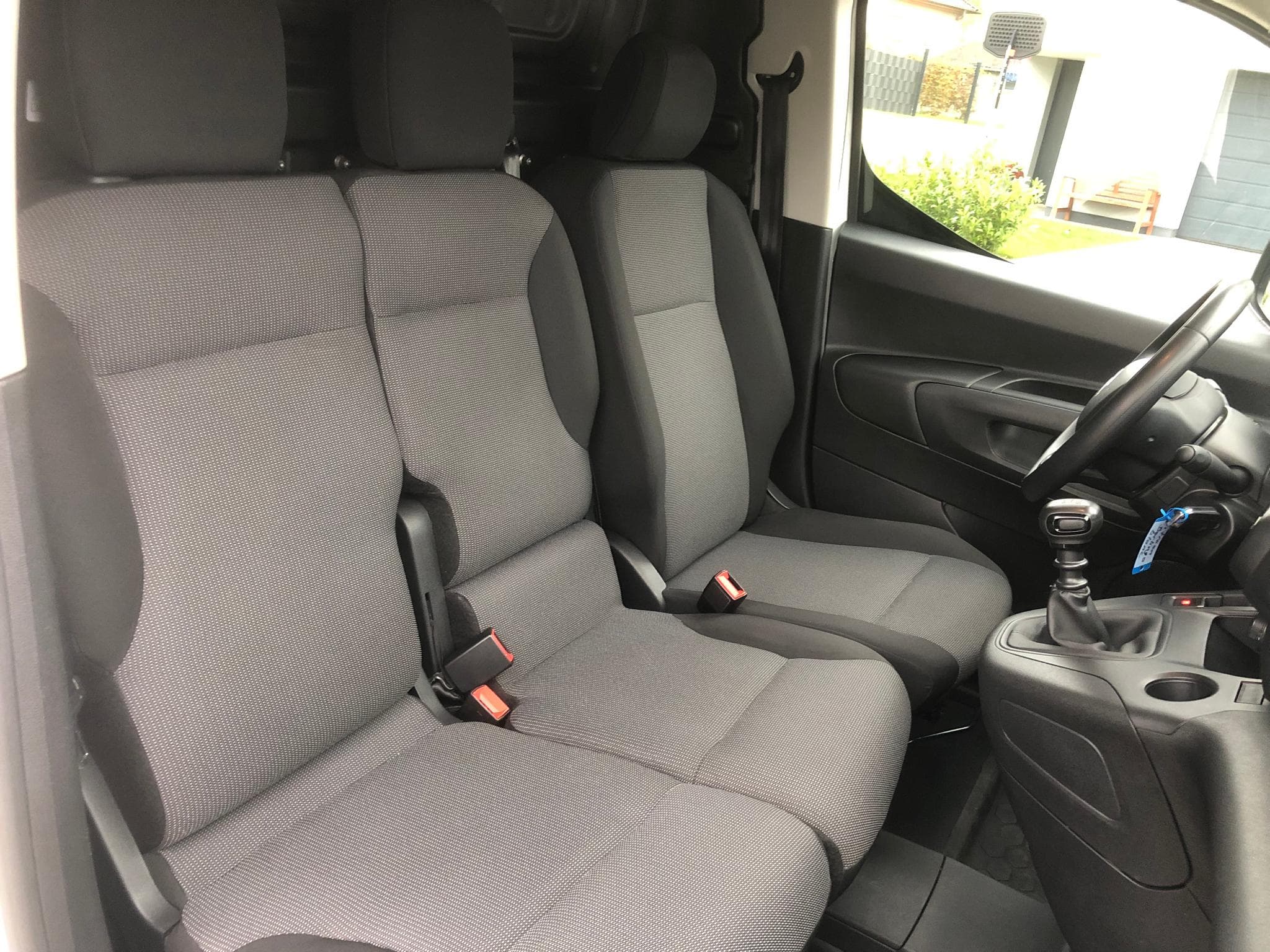 Citroën Berlingo 1.5 HDI 102 PS 3 PLACES (2022) - Photo 6