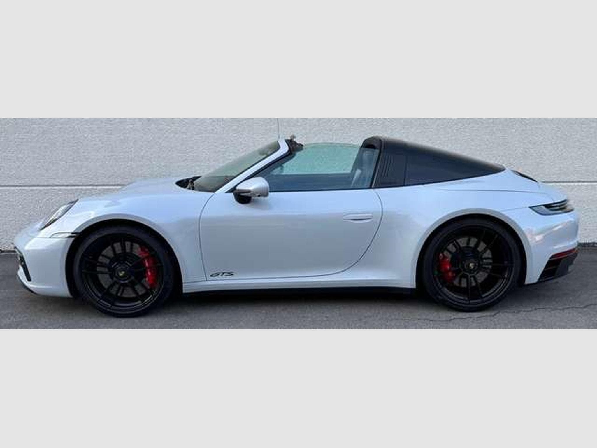 Porsche 911 Targa 4 GTS 3.0 Bi-Turbo PDK (2024) - Photo 9