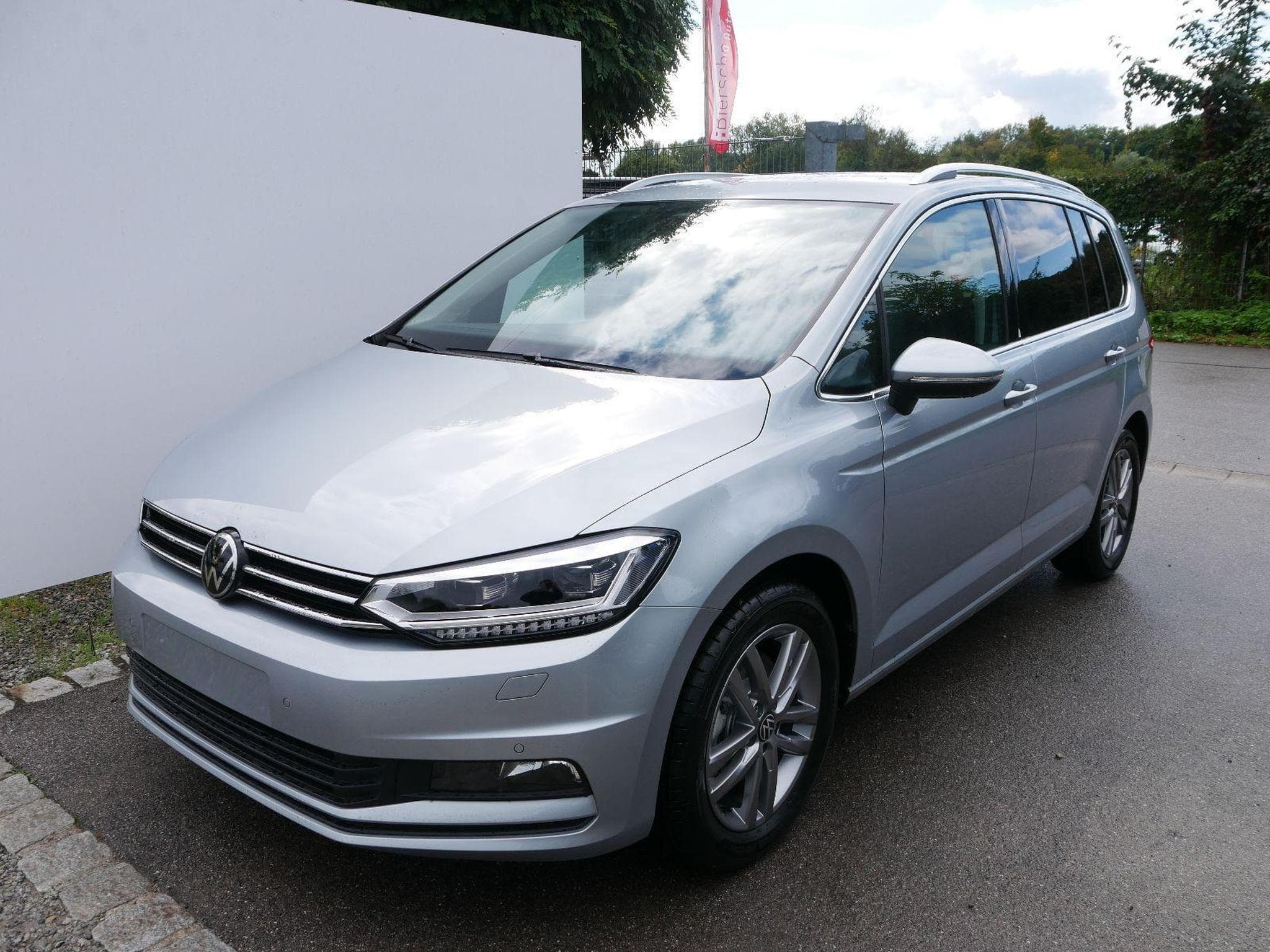 VW Touran Comfortline (2026) - Photo 1