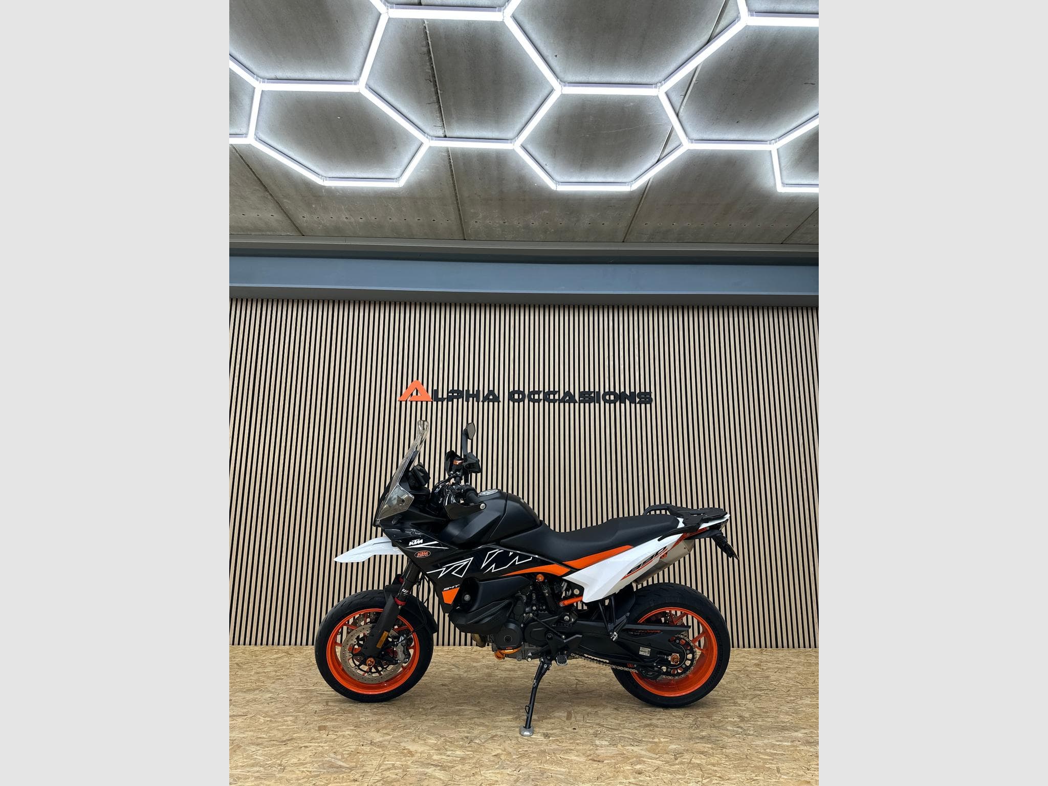 KTM SMT 890 (2023) - Photo 4