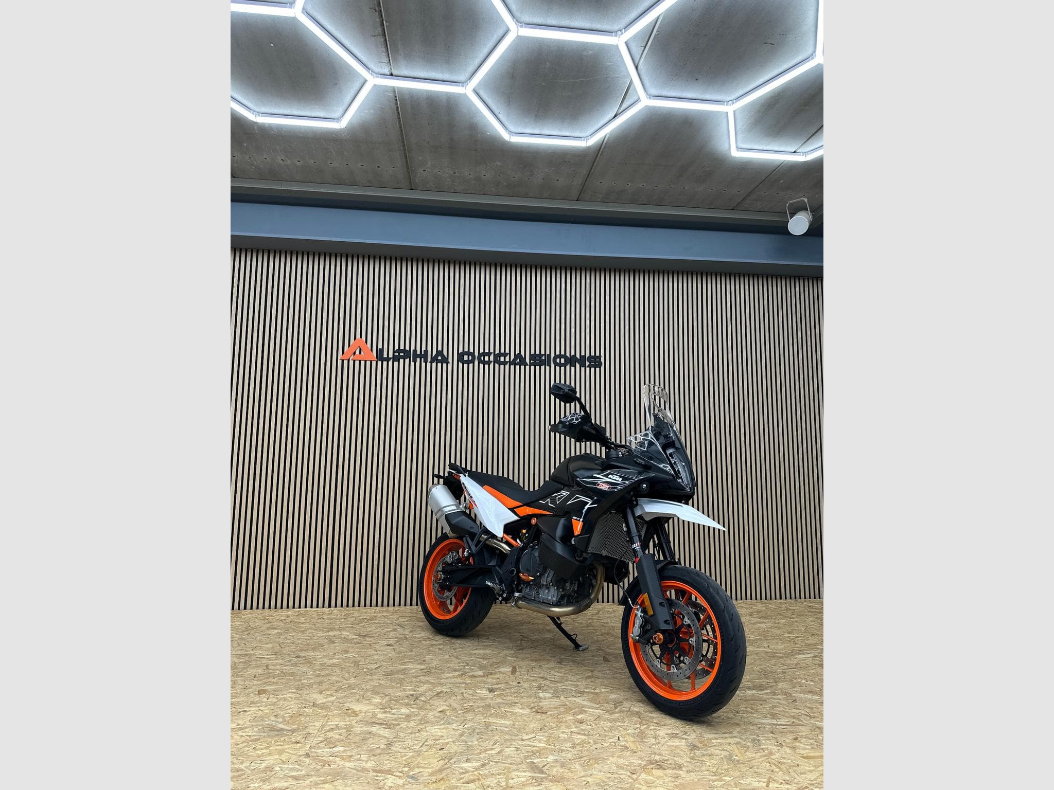 KTM SMT 890 (2023) - Photo 5