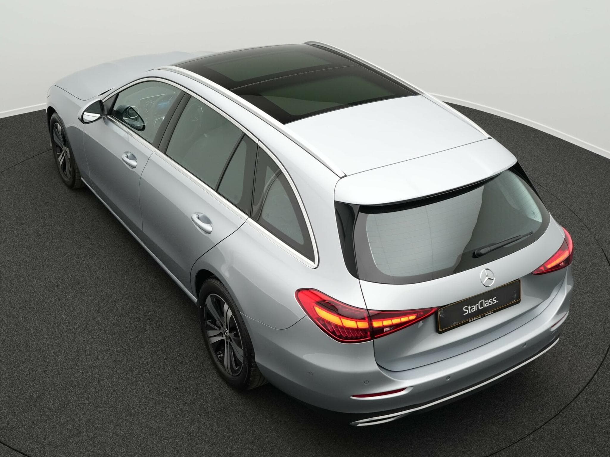 Mercedes C 200 d T Avantgarde LED+Pano+AHK+Kamera (2024) - Photo 11