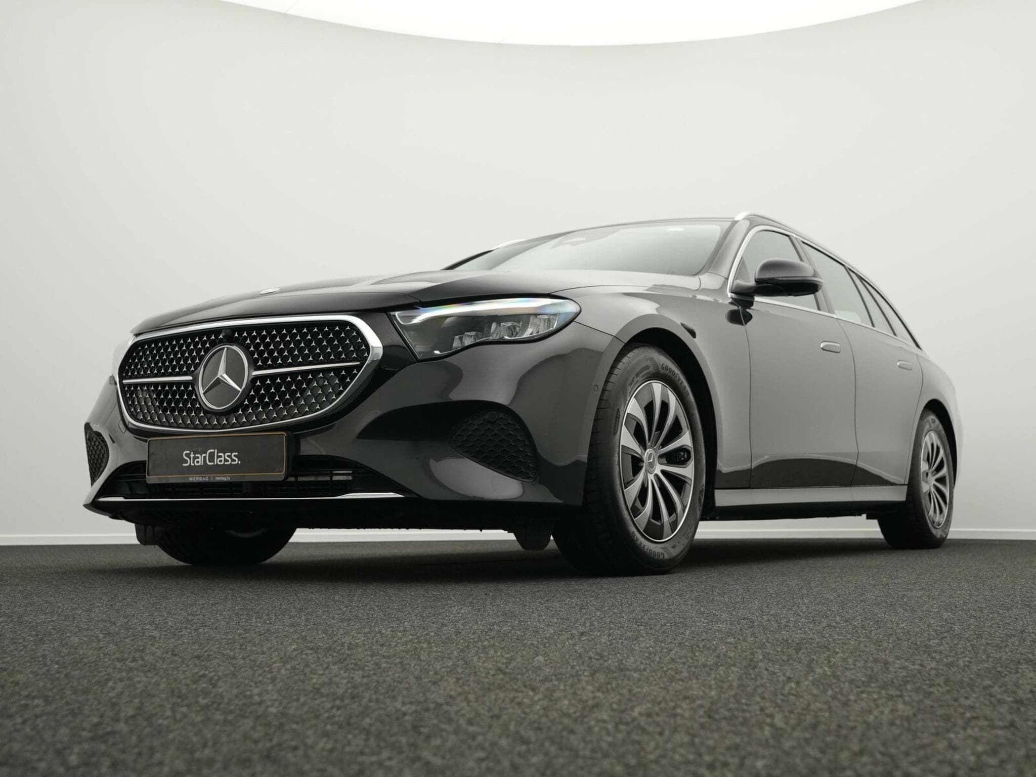 Mercedes Classe E T Avantgarde LED+AHK+Kamera+Totw (2024) - Photo 8