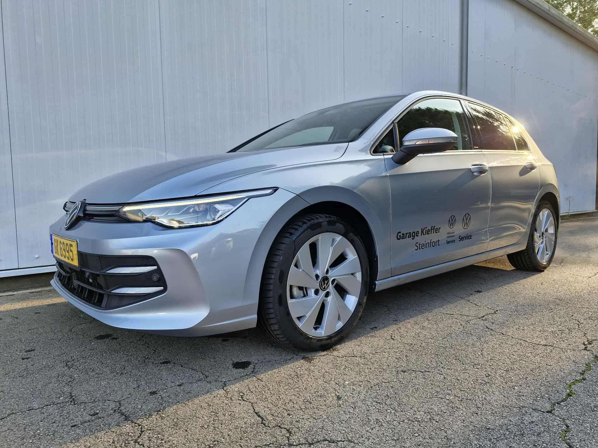VW Golf Life (2025) - Photo 2