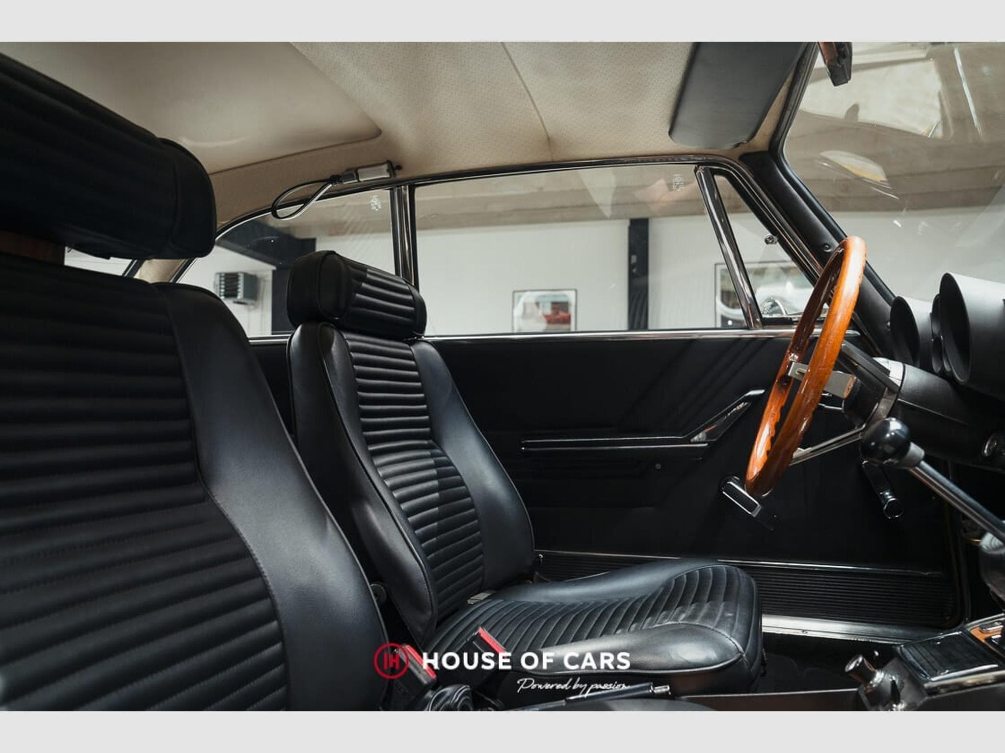 Alfa-Romeo 2000 GT Veloce Bertone - Restored - Giallo Piper (1972) - Photo 13