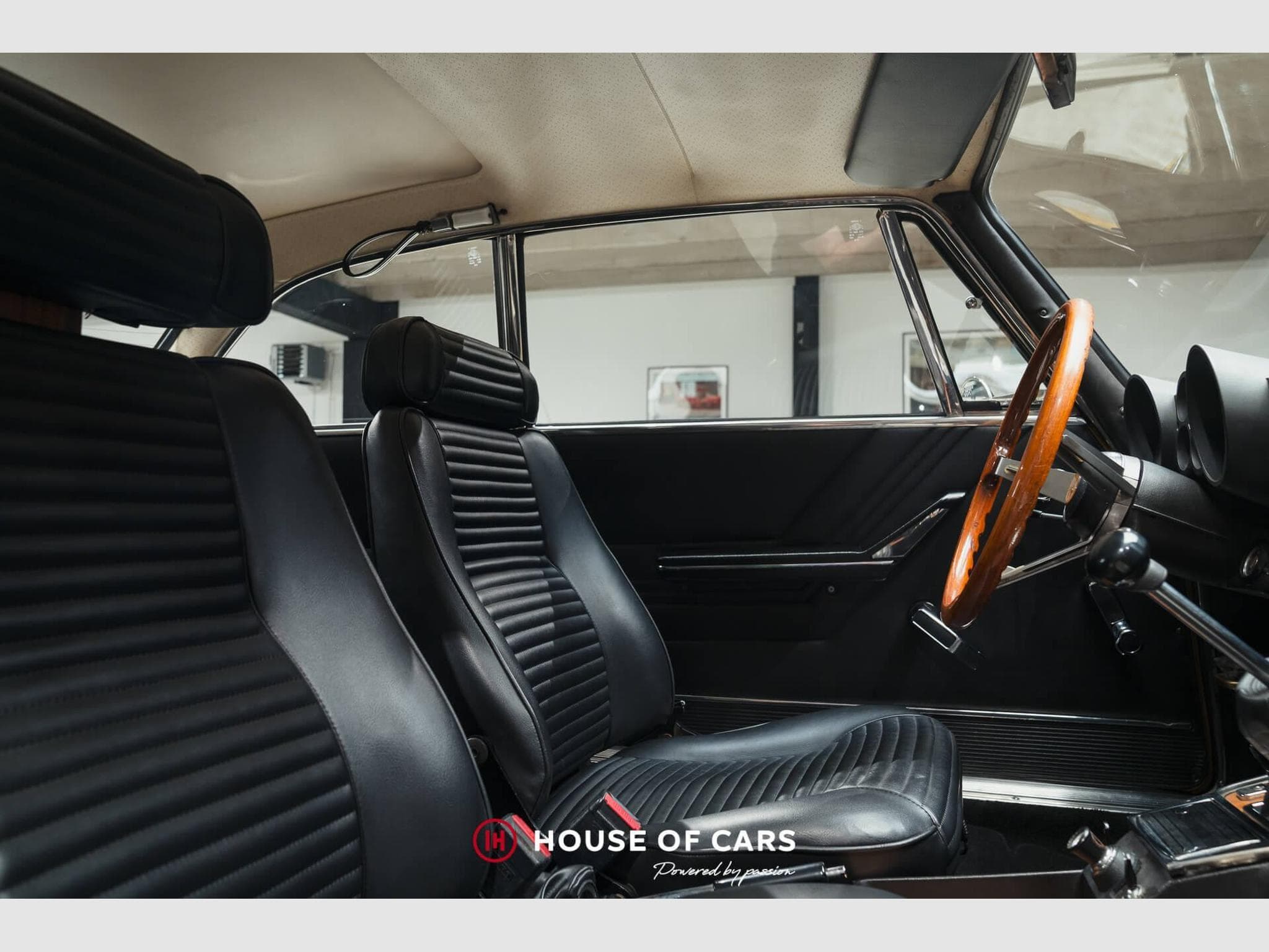 Alfa-Romeo AMG GT 2000 GT Veloce Bertone - Restored - Giallo Piper (1972) - Photo 12