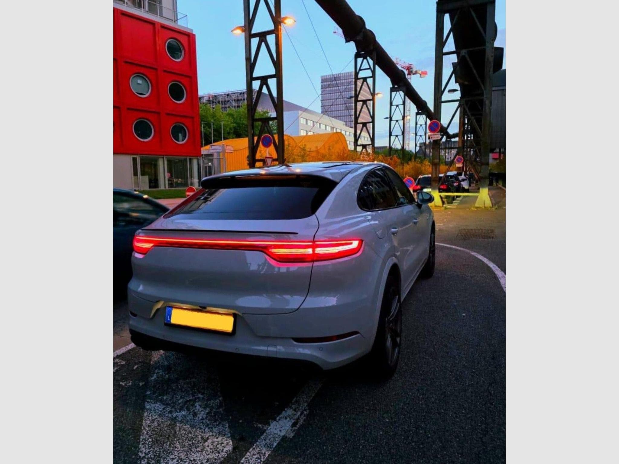 Porsche Cayenne 3.0  E-Hybride (2021) - Photo 3