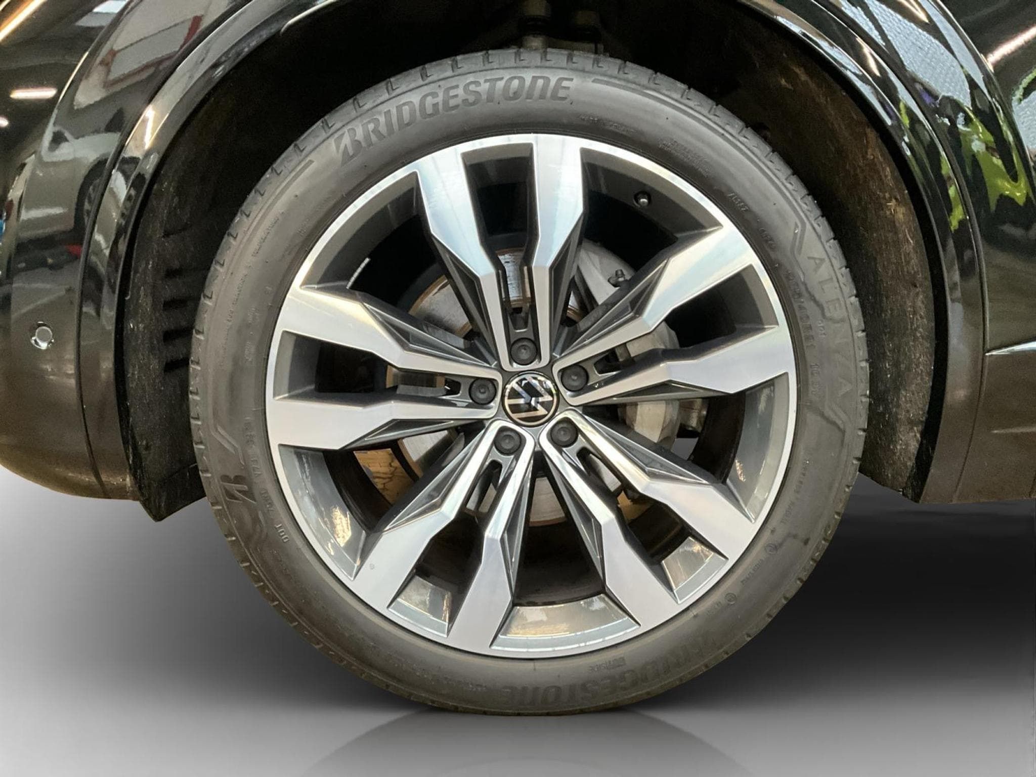 VW Touareg R-Line+8AT+4M+TDI+Pano+LED (2025) - Photo 8