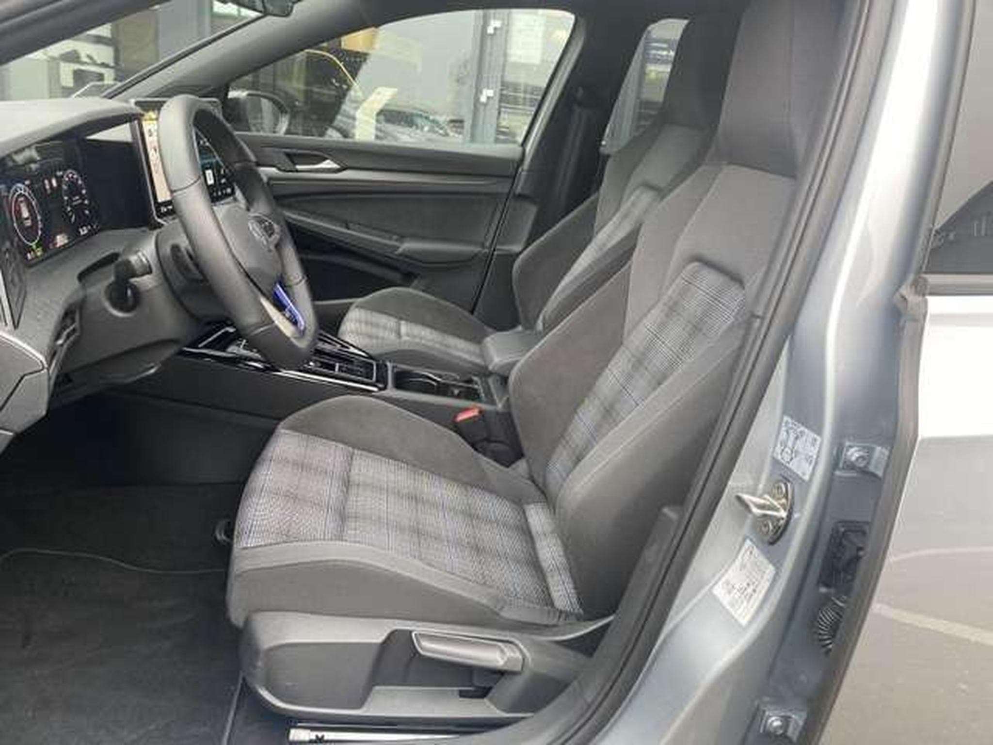VW Golf Hybride - JUSQU'A 36 MOIS DE GARANTIE (2024) - Photo 10